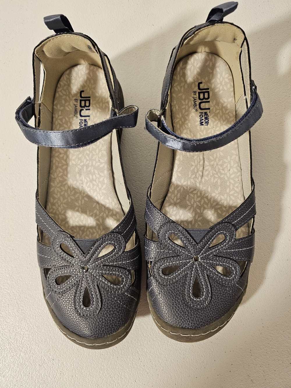 JBU Women's Navy Floral Cutout Mary Jane Sandals